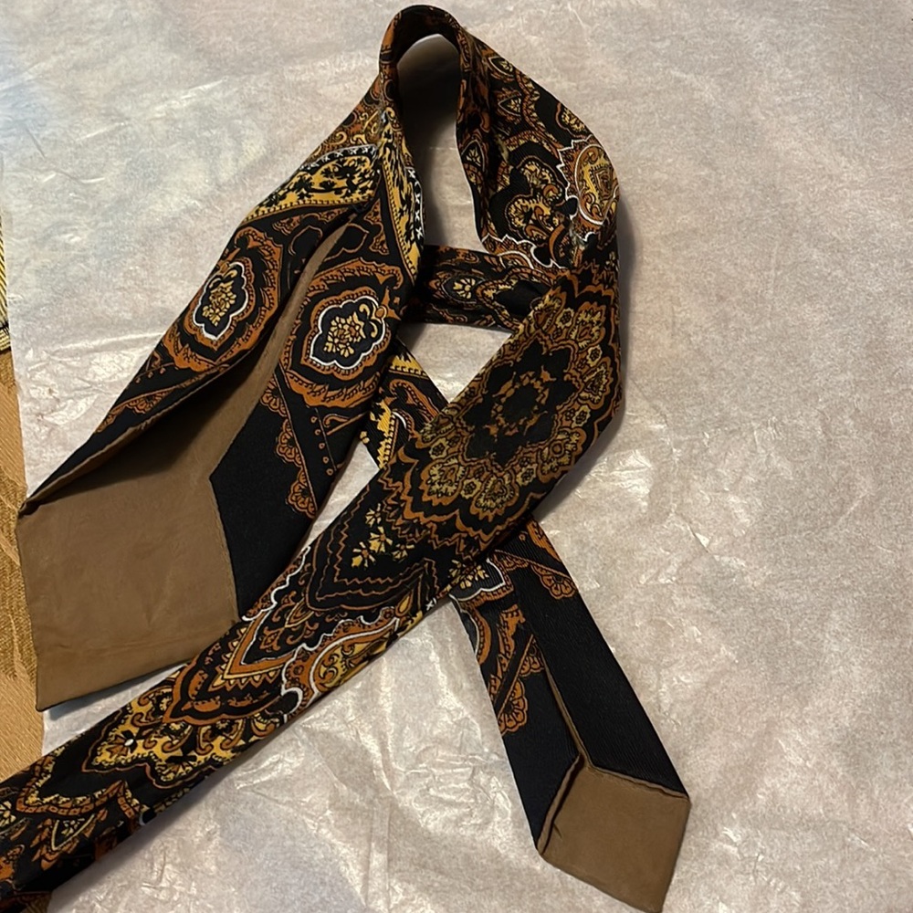 Used tie - Picture 4 of 8